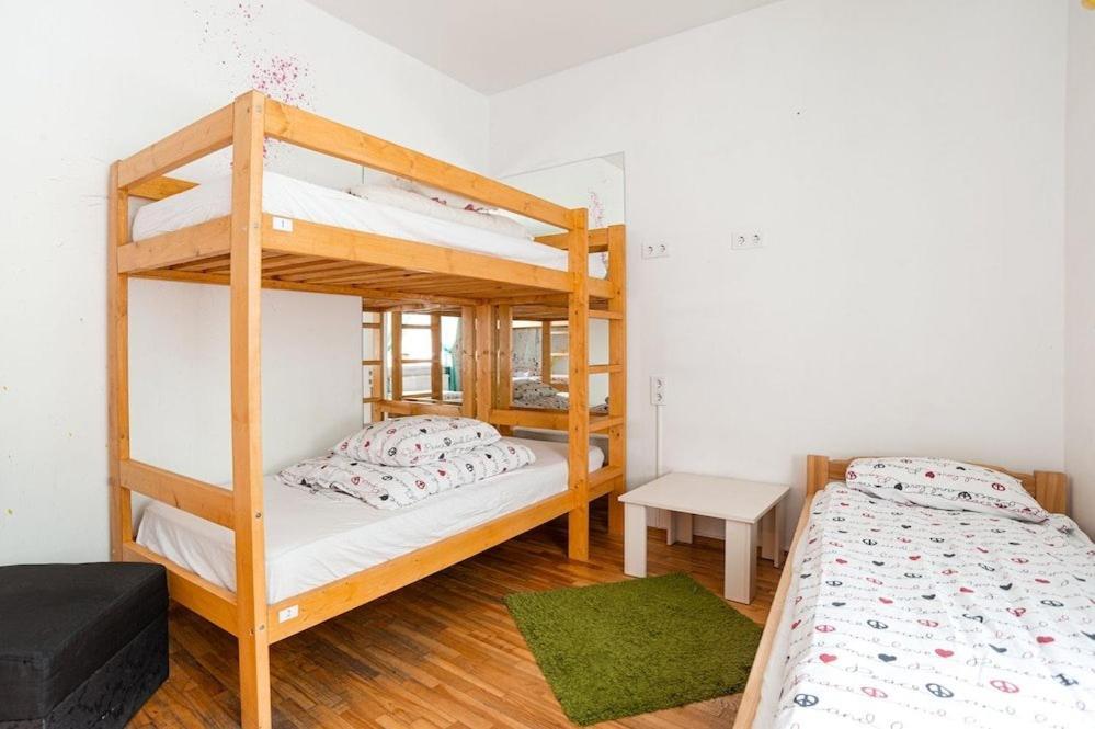 Pogo Hostel VNO Eksteriør billede